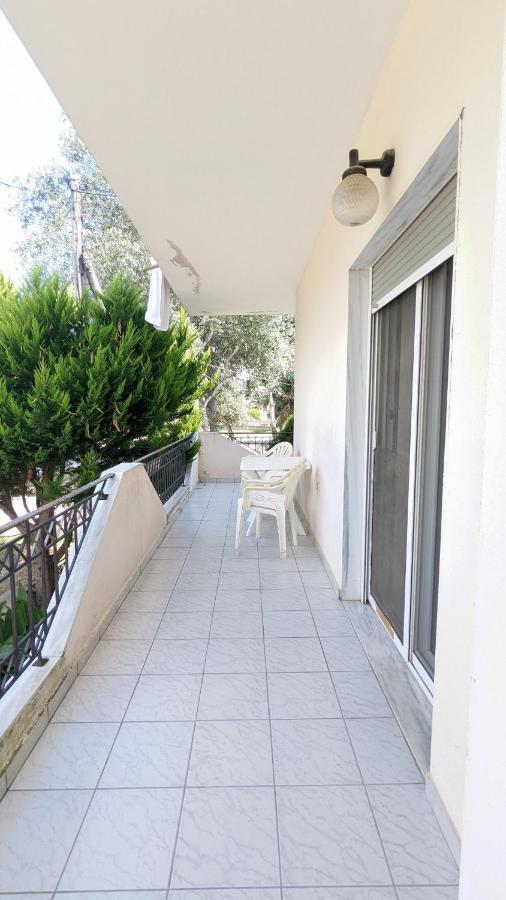 Moustaki Apartment *
