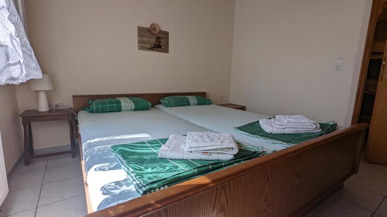 Moustaki Apartment
